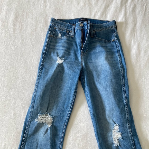 NWOT J.CREW DISTRESSED STRAIGHT LEG DENIM JEANS - Picture 3 of 7